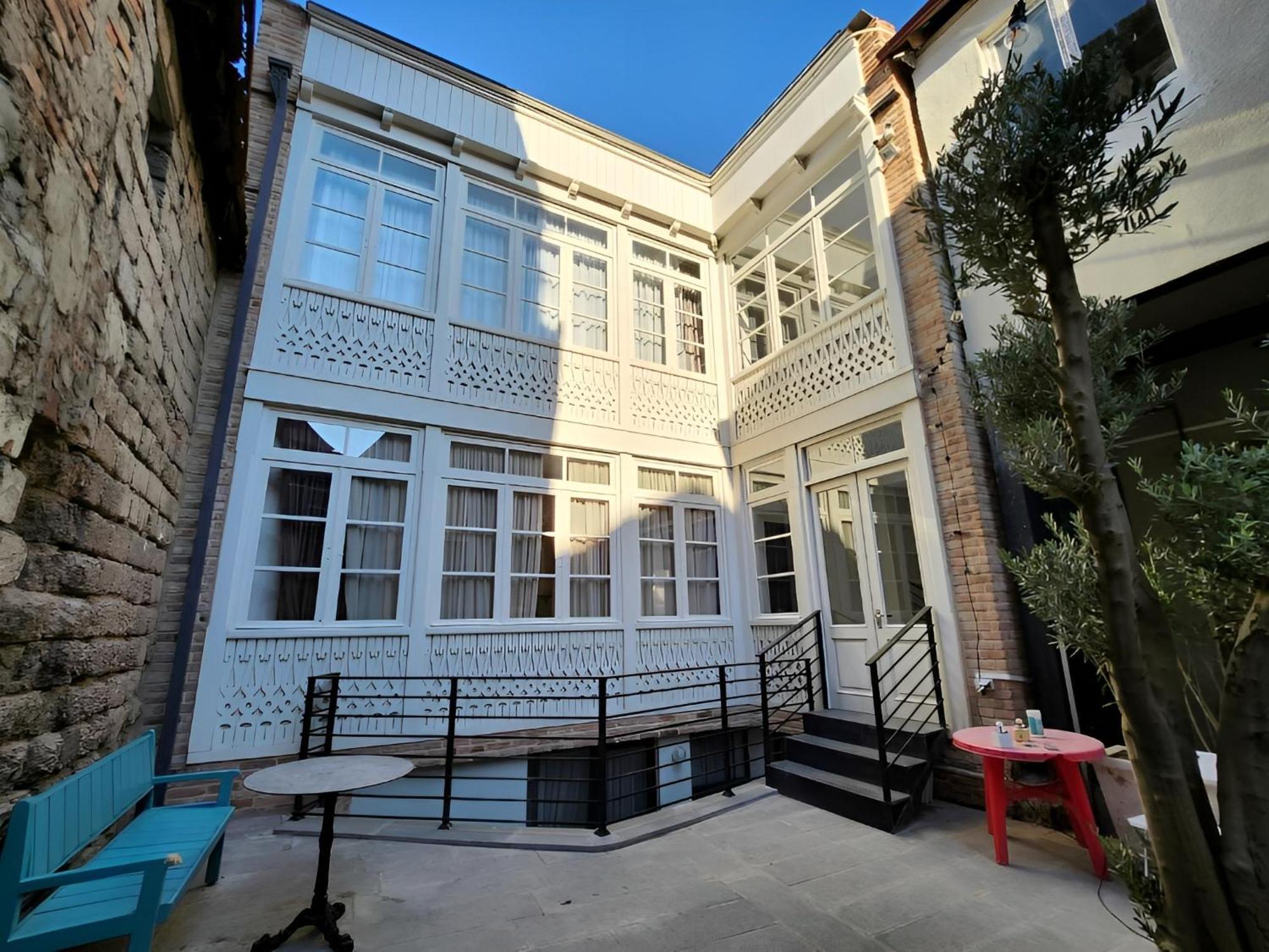 Comfort And History Tbilisi Ngoại thất bức ảnh